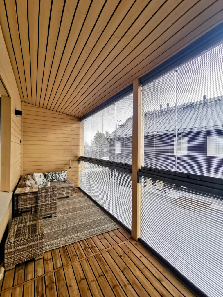 Sälekaihtimet kaiteessa ja parvekelaseissa